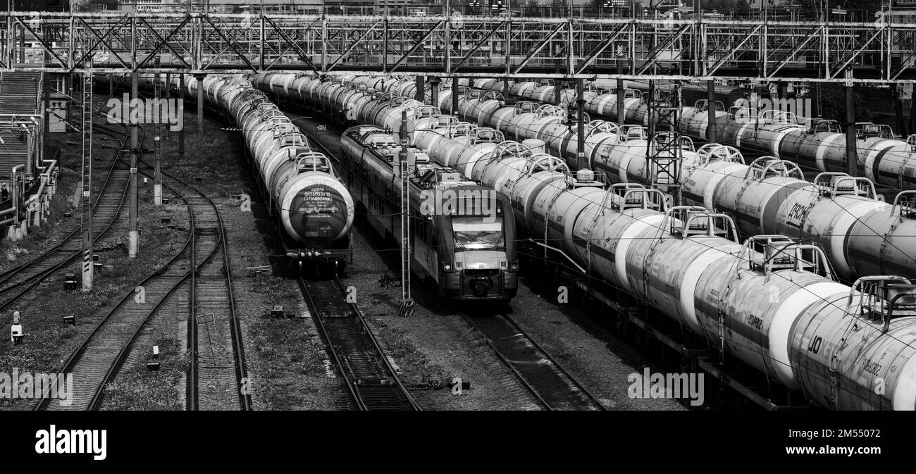 Minsk, Bélarus, octobre 2022 - Station de fret avec trains. Concept de crise énergétique. Banque D'Images