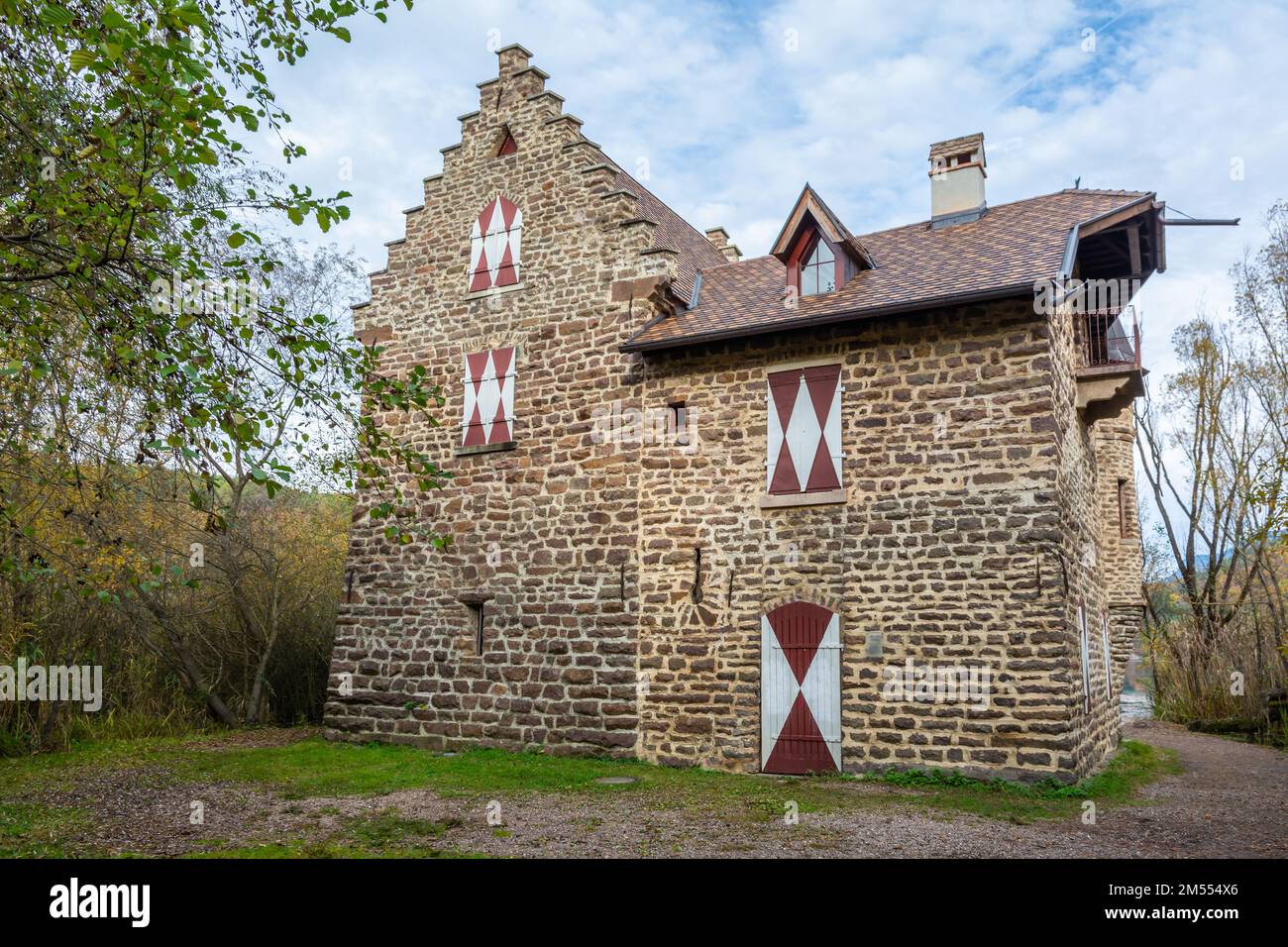Château du lac de Monticolo dans le Tyrol du Sud, province de Bolzano, Trentin-Haut-Adige, Italie, Europe. Château du lac Montiggl Banque D'Images