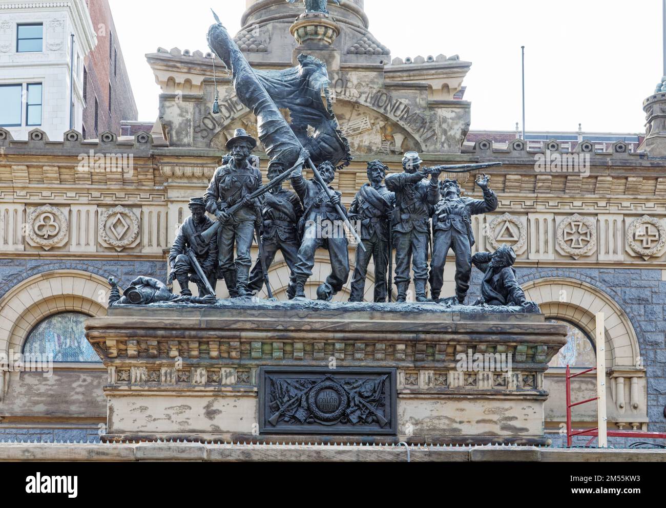 Cleveland’s Soldiers & marins Monument : la Garde de couleur, statue de bronze de Levi Scofield. Honore l'infanterie, dépeint la bataille de Resaca, Géorgie. Banque D'Images