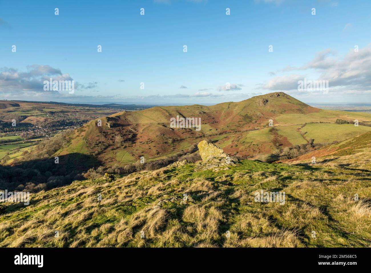 CAER Caradoc, une colline à Shropshire, en Angleterre, avec un âge de bronze ou un fort Iron Age Hill sur le dessus. Banque D'Images