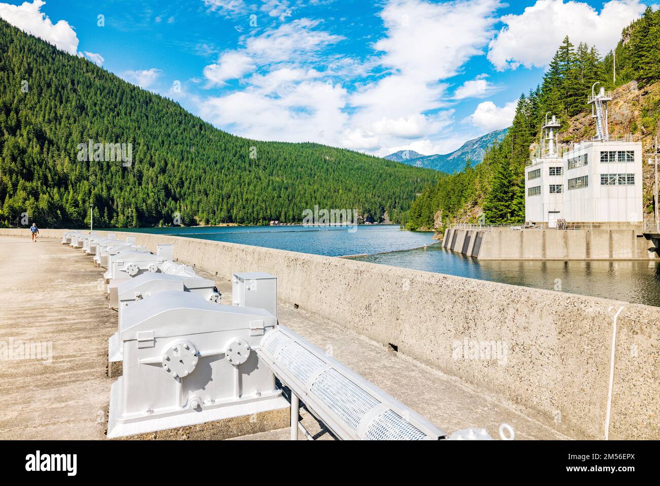 Barrage Ross et barrage hydroélectrique Lake ; rivière Skagit ; État de Washington ; États-Unis Banque D'Images