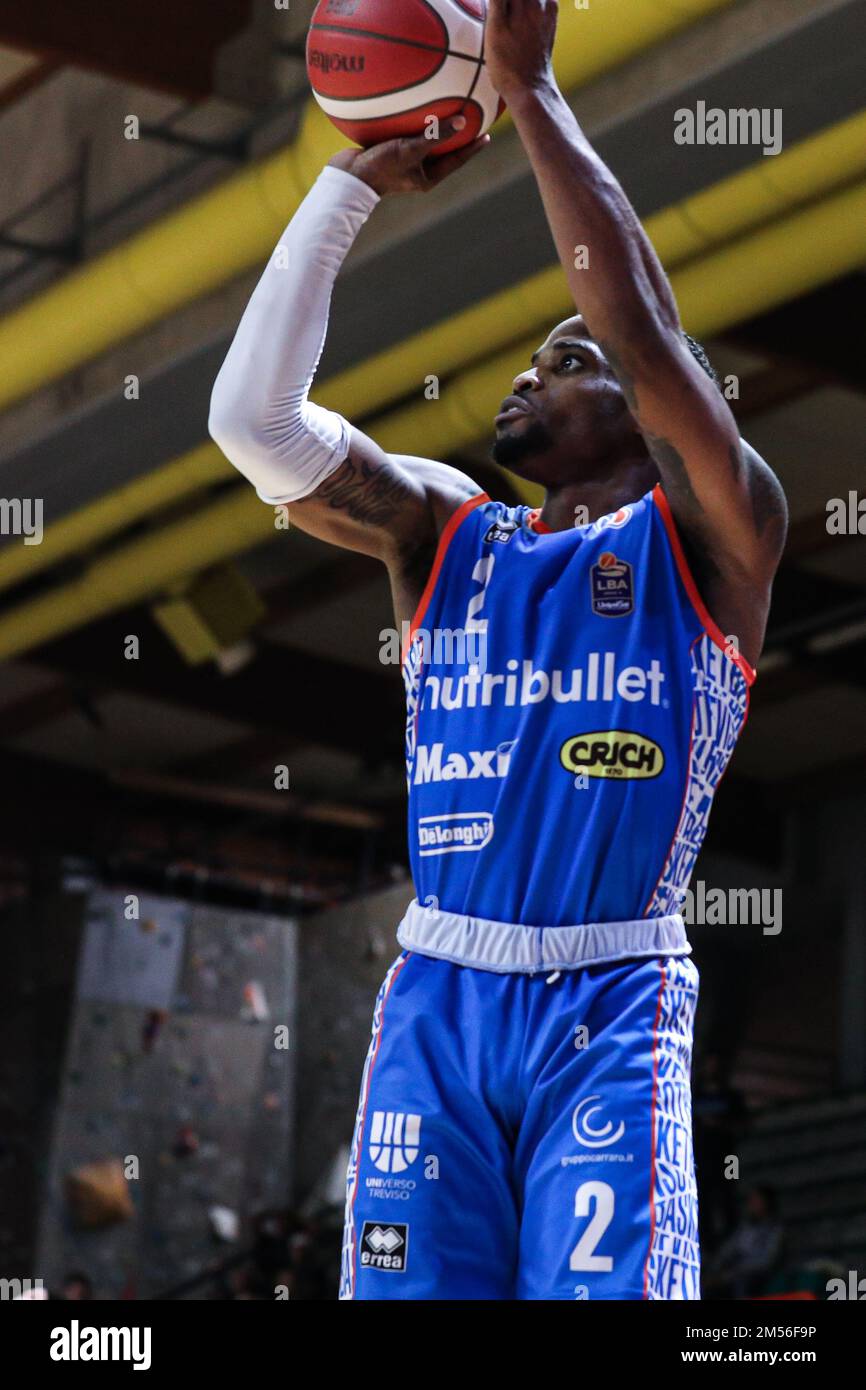 Italie Casale (AL) 26-12-2022 - Ike Iroegbu lors du match du championnat italien de basket-ball A1 Bertram Derthona Panier Tortona vs NutriBullet Trévise (90-95) remporte Trévise crédit: Norberto Maccagno/Alay Live News Banque D'Images