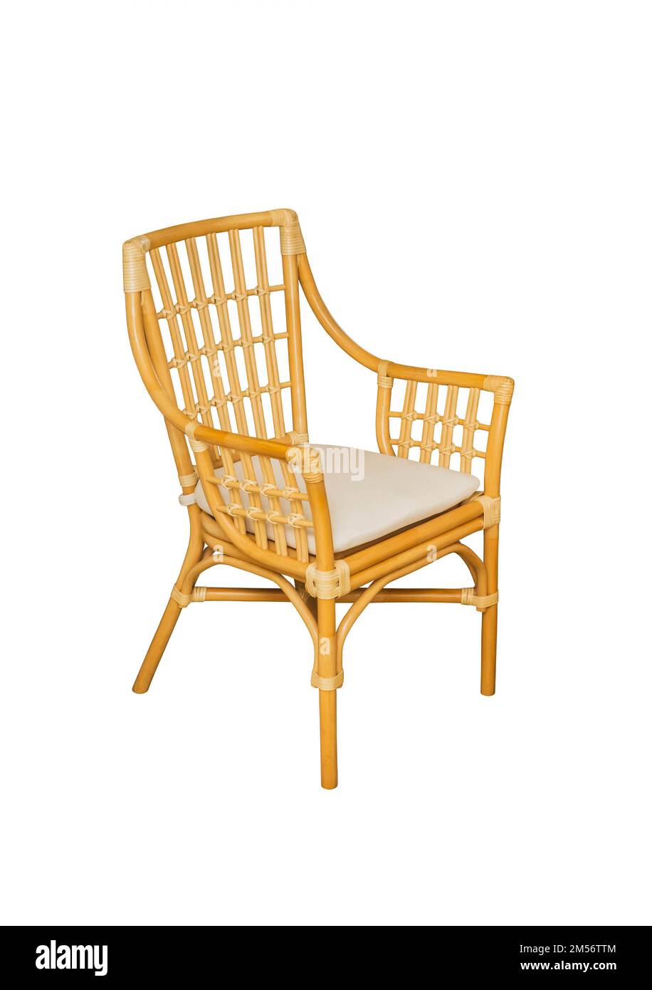 Chaise en bambou sur fond blanc. Élément intérieur Banque D'Images