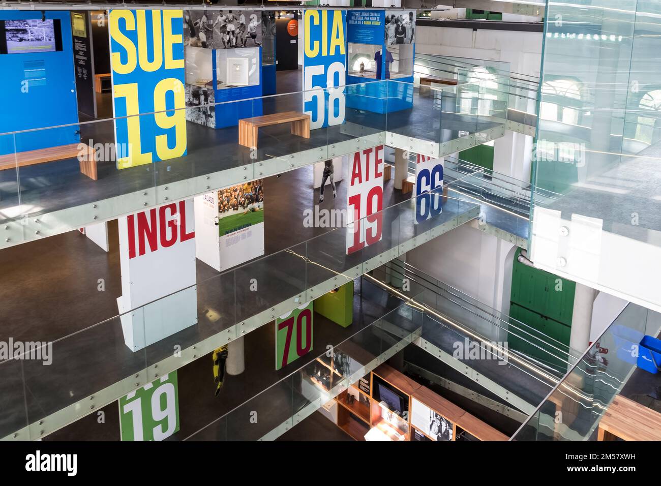 Détail architectural du Museuu Pelé, musée dédié à la carrière de l'ancien joueur Pelé situé dans la ville de Santos, Brésil Banque D'Images