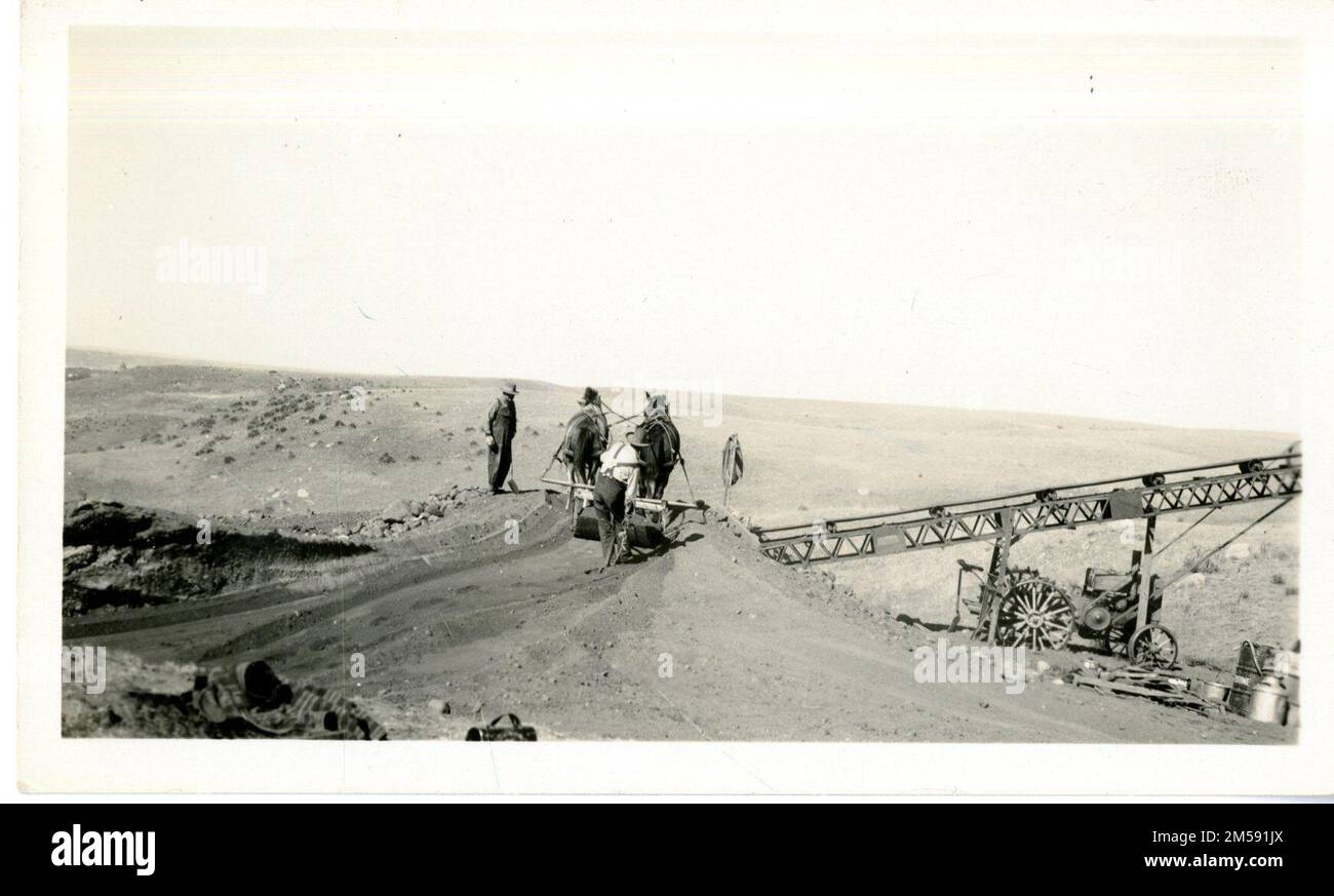 La puissance du cheval à l'ancienne. 1926 - 1956. Région des Plaines centrales (Kansas City, Mo). Impression photographique. Département de l'intérieur. Bureau des affaires indiennes. Agence Pierre. 1954-1972. Correspondance décimale Banque D'Images