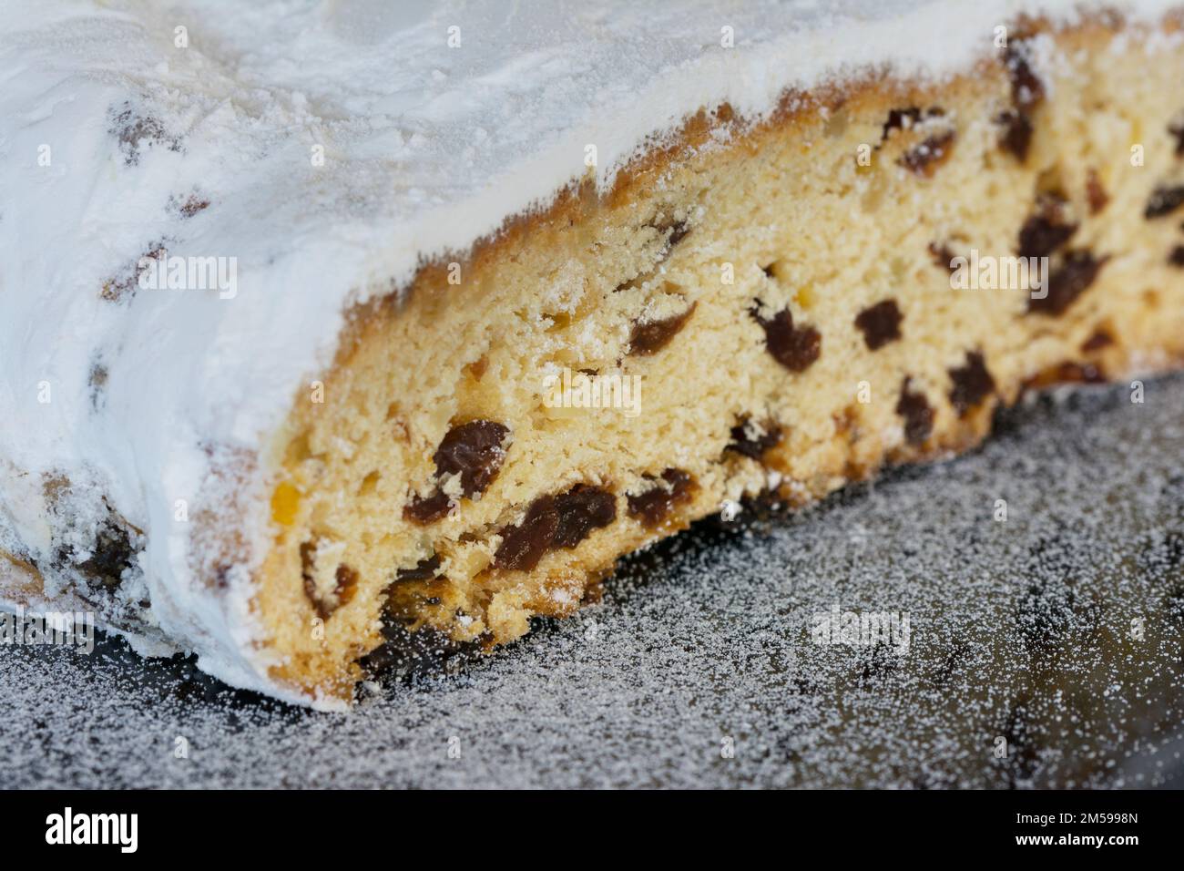 Gros plan sur un Christstollen allemand Banque D'Images