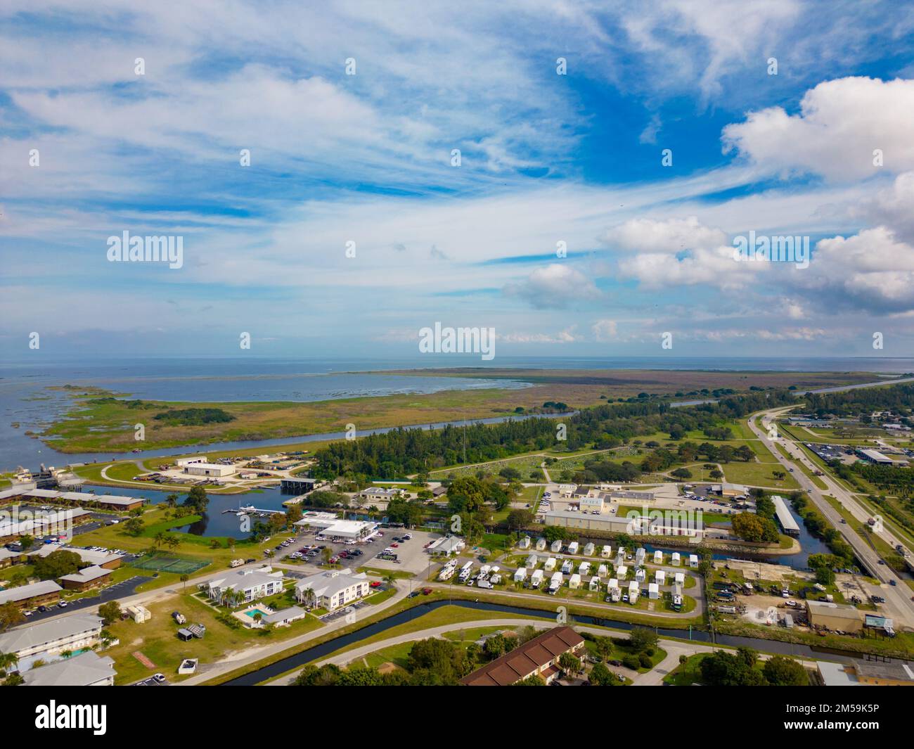 Photo aérienne des communautés côtières à Clewiston FL Banque D'Images
