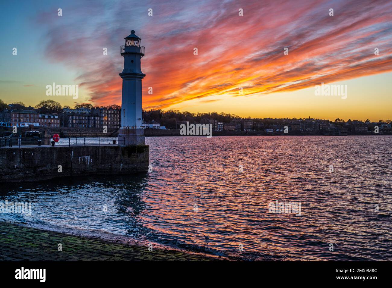 Phare de Newhaven au coucher du soleil – Newhaven, Édimbourg, Écosse, Royaume-Uni Banque D'Images