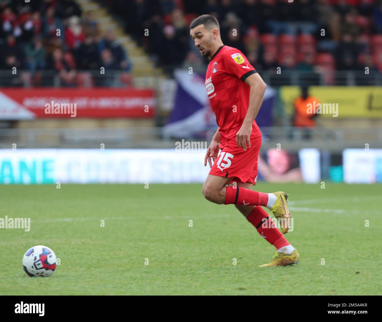 Londres, Royaume-Uni. 27th décembre 2022. Idris El Mizouni (prêt de la ville d'Ipswich) de Leyton Orient pendant le match de football de la Ligue deux entre Leyton Orient contre Stevenage au stade de Brisbane Road, Londres, le 27th décembre 2022 crédit: Action Foto Sport/Alay Live News Banque D'Images