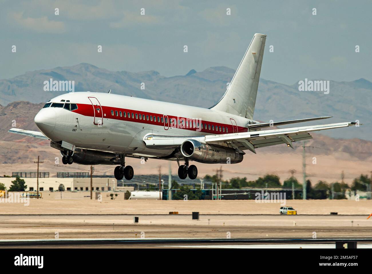 L'EG&G (Janet) 737-200 N5294M retourne à Las Vegas depuis le champ de test Tonopah Banque D'Images