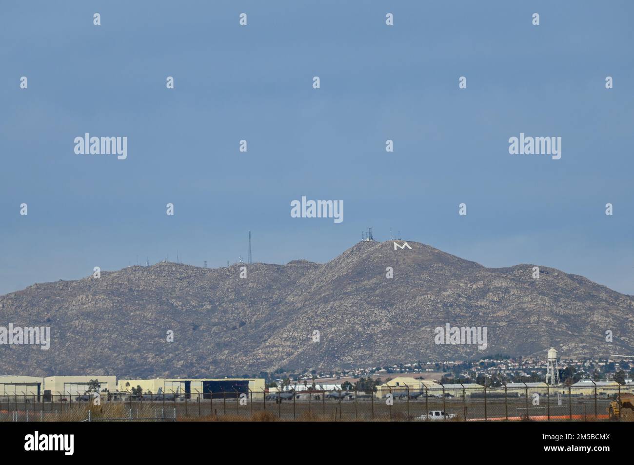 Un grand Atomics MQ-9 pratique des débarquements à la base aérienne de la réserve de mars le vendredi 18 novembre 2022, dans la vallée de Moreno, en Californie. (Dylan Stewart/image de Banque D'Images