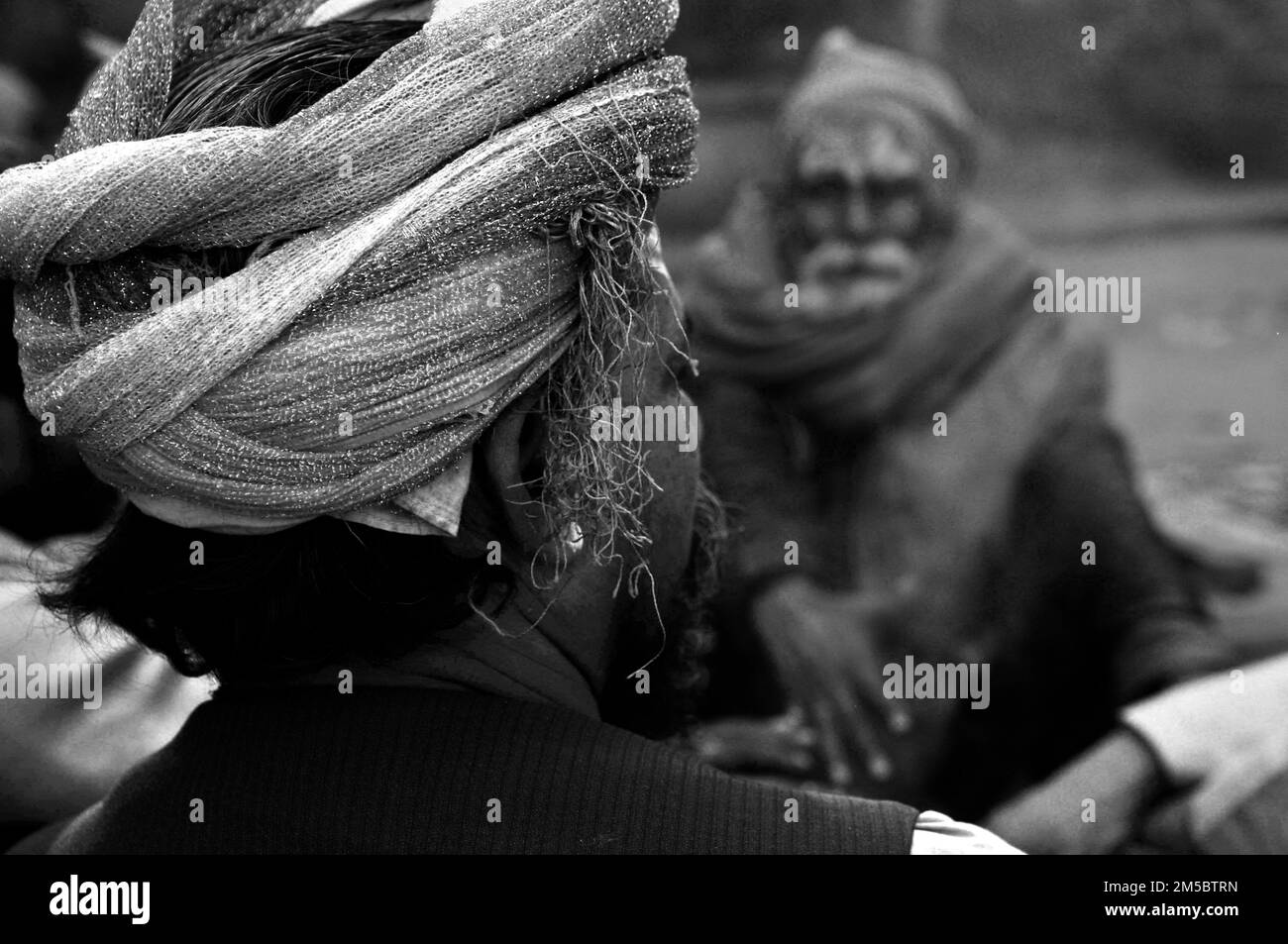 Sadhus se rassemblait sur le Mallick Ghat près de la rivière Hooghly à Kolkata, en Inde. Banque D'Images