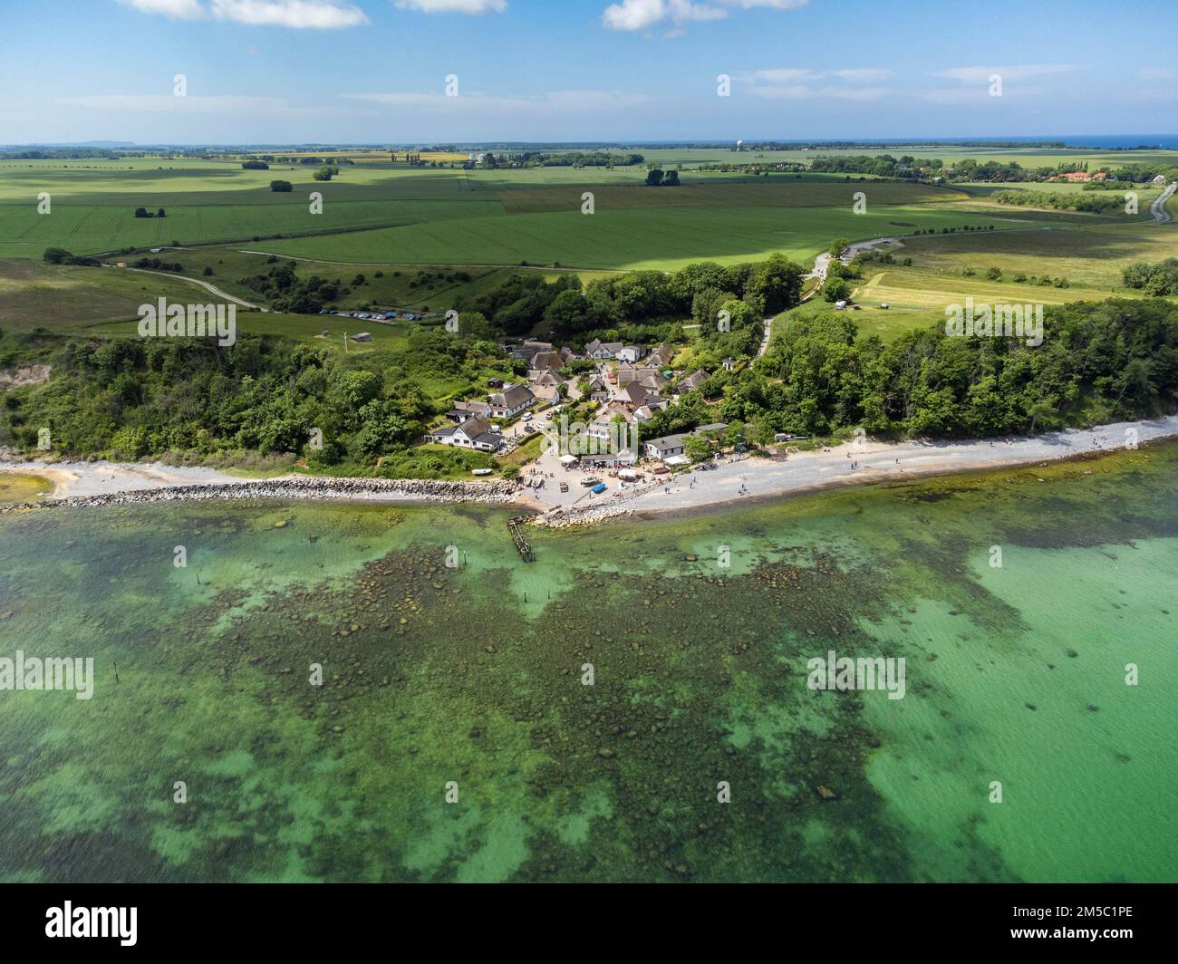 Vue aérienne du village de pêcheurs de Vitt au Cap Arkona, Putgarten, Île de Ruegen, Mecklembourg-Poméranie occidentale, Allemagne Banque D'Images