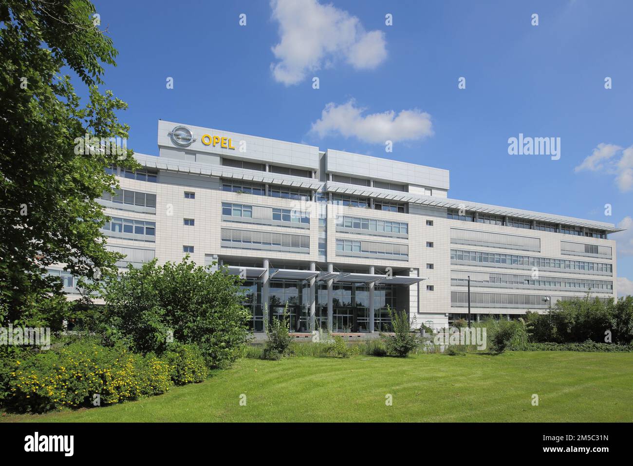 Adam Opel Haus Der Adam Opel Ag, Logo, Marque Automobile, Ruesselsheim,  Hesse, Allemagne Photo Stock - Alamy