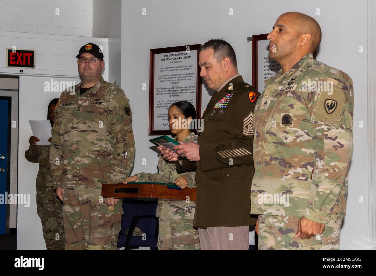 ÉTATS-UNIS Le Sgt Christopher Hobbs, chef de petit groupe, Académie des ...