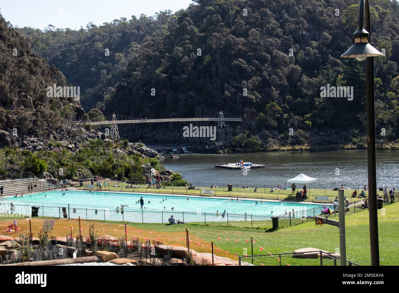 Pont suspendu de Lexandra, Launceston, Tasmanie, Australie. Cela s'étend sur la rivière South Esk Banque D'Images