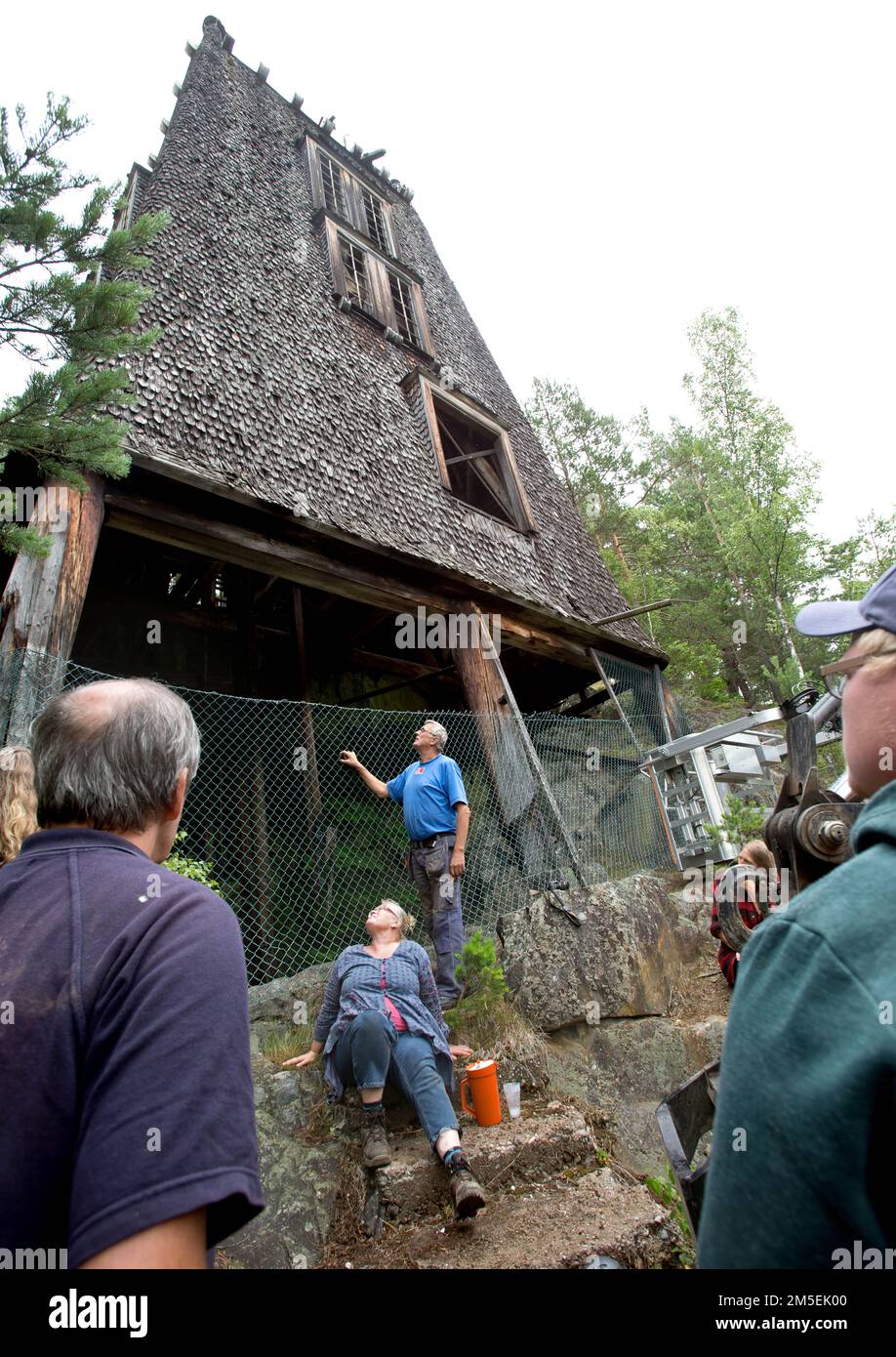 Vieux bâtiments dans un ascenseur de mine à Adelswärdska gruvlaven, Bersbo, Suède. Banque D'Images