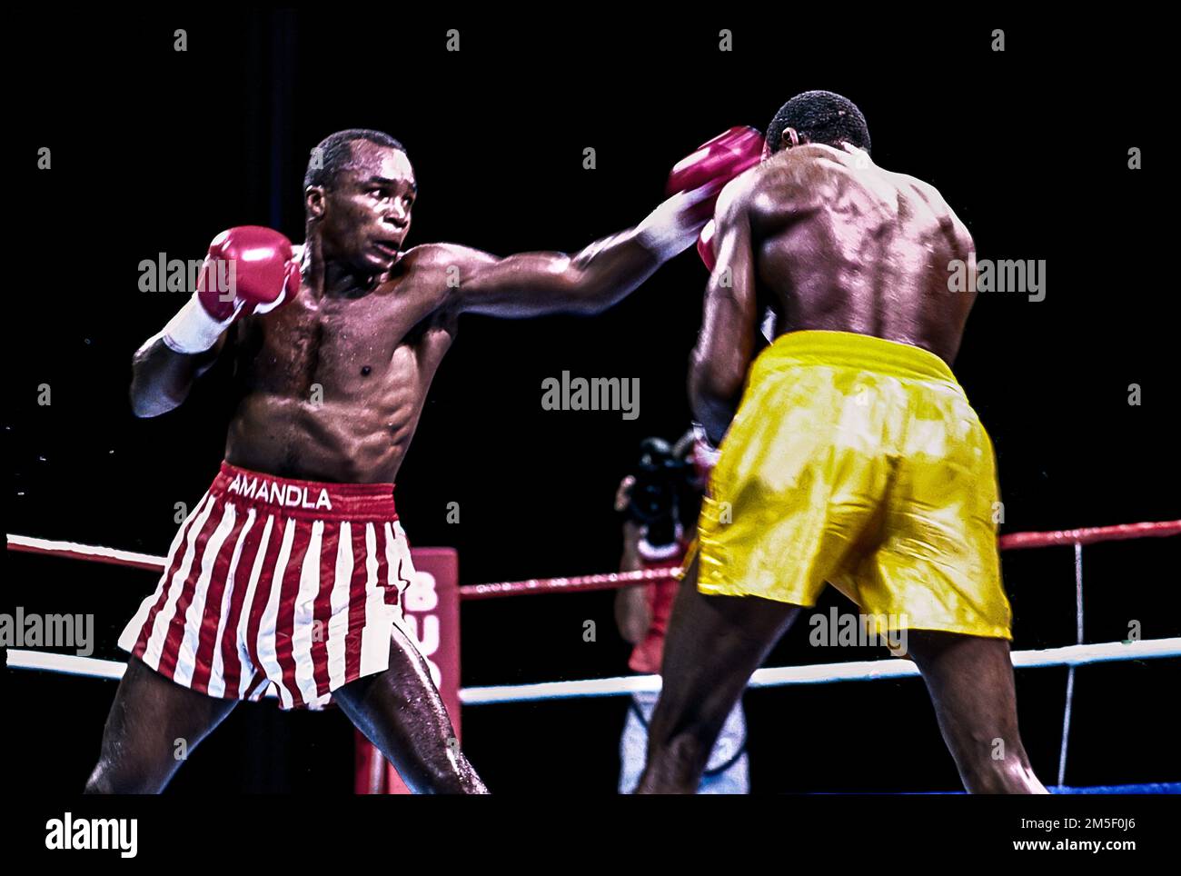 Sugar Ray Leonard vs.Thomas Hearns lutte pour un tirage au sort dans ...