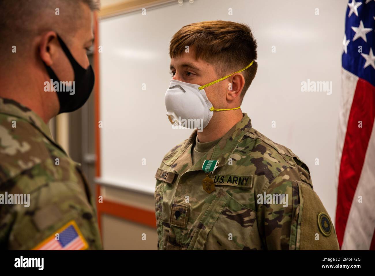 Steven Juarez, représentant la Compagnie des ressources humaines 312th, est nommé soldat de l'année 311th du Commandement du soutien expéditionnaire lors de la compétition du meilleur guerrier de 2022, le 10 mars à fort Hunter Liggett, en Californie. Cette année, la compétition du meilleur guerrier a déterminé le plus haut officier non commandant et le soldat subalterne qui représentera la Brigade de soutien expéditionnaire de 311th au Concours du meilleur guerrier du Commandement du maintien du Théâtre de 79th en avril. Banque D'Images