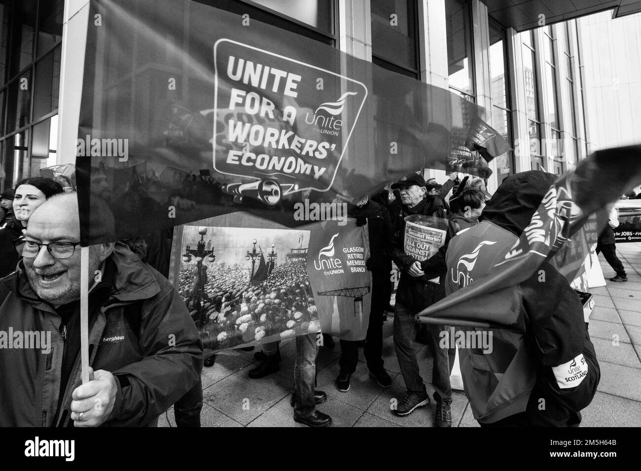 Manifestation syndicale UNITE organisée en dehors du quartier général Scottish Power à St Vincent Street Glasgow pour protester contre la hausse des coûts énergétiques Banque D'Images