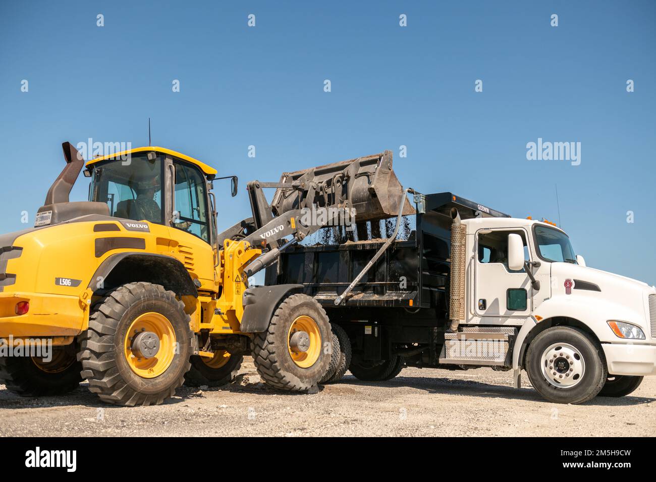 Truck empties Banque de photographies et d'images à haute résolution - Alamy