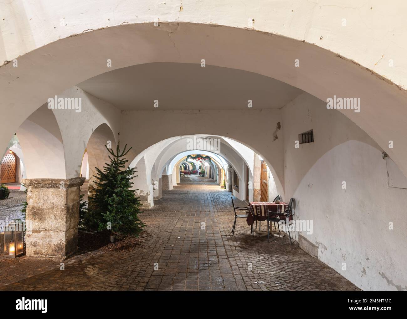 Egna dans le Tyrol du Sud (Neumarkt): La célèbre vieille ville pendant la fête de Noël, province de Bolzano, Trentin-Haut-Adige - Italie du Nord, Europe- Banque D'Images