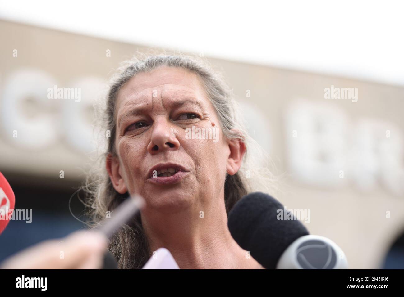 BRASÍLIA, DF - 29.12.2022: ANA MOSER FALA DA MORTE DO PELÉ - ce jeudi (29) la nouvelle ministre des Sports Ana Moser parle de la mort du roi Pelé. (Photo : ton Molina/Fotoarena) Banque D'Images