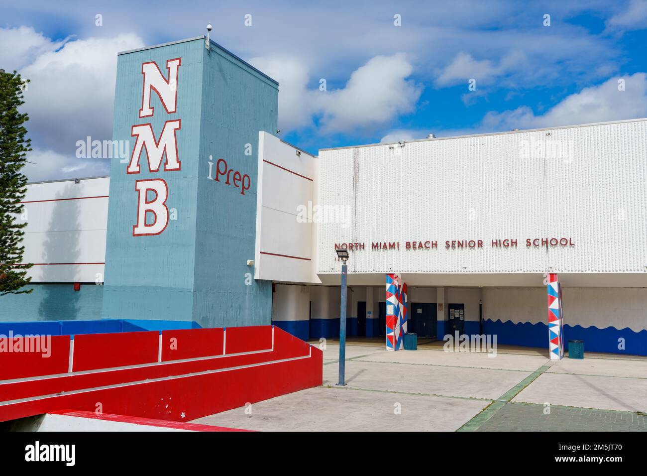 Miami, FL, Etats-Unis - 29 décembre 2022: Photo de l'école secondaire NMB North Miami Beach Banque D'Images