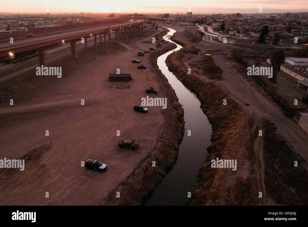 Police les Troopers de l'État du Texas et les membres de la Garde