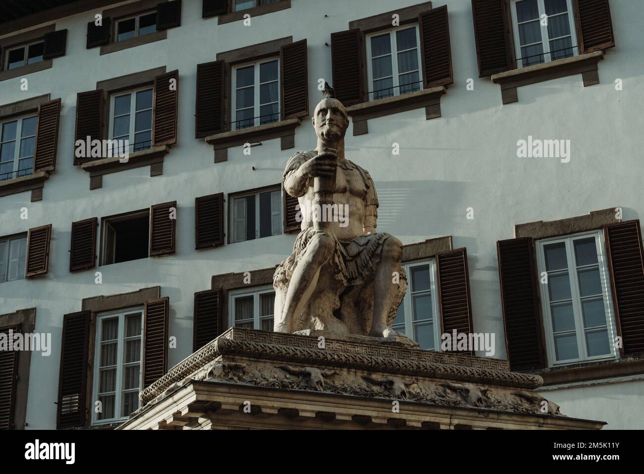 Le monument en marbre de Giovanni delle Bande Nere, une sculpture de la Renaissance italienne à Florence, en Toscane, en Italie Banque D'Images