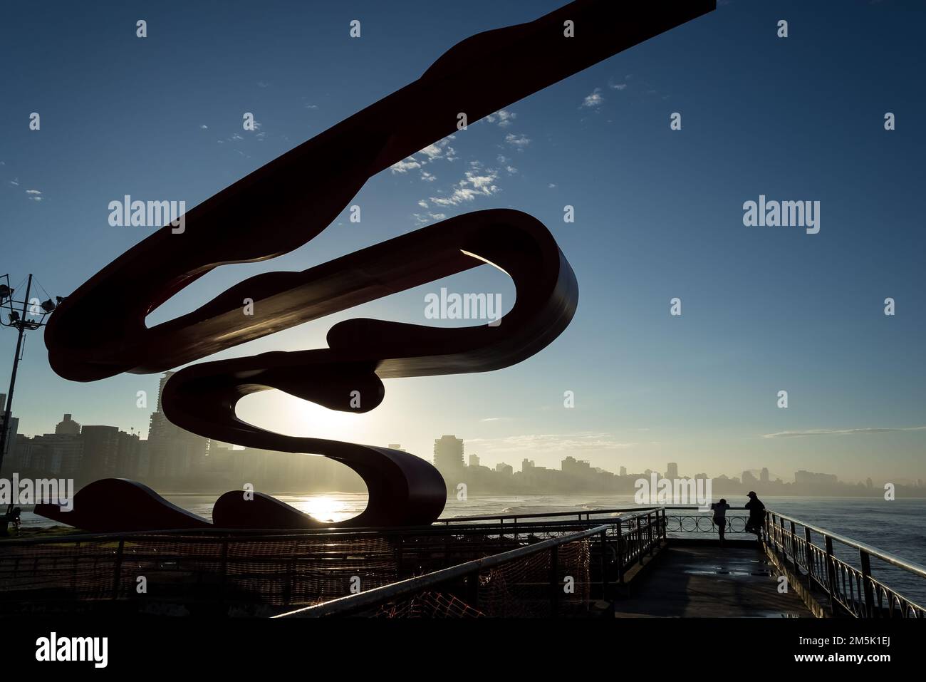 Détail architectural du Monument des 100 ans de l'immigration japonaise situé dans le parc Roberto Mário Santini de la ville de Santos, Brésil Banque D'Images