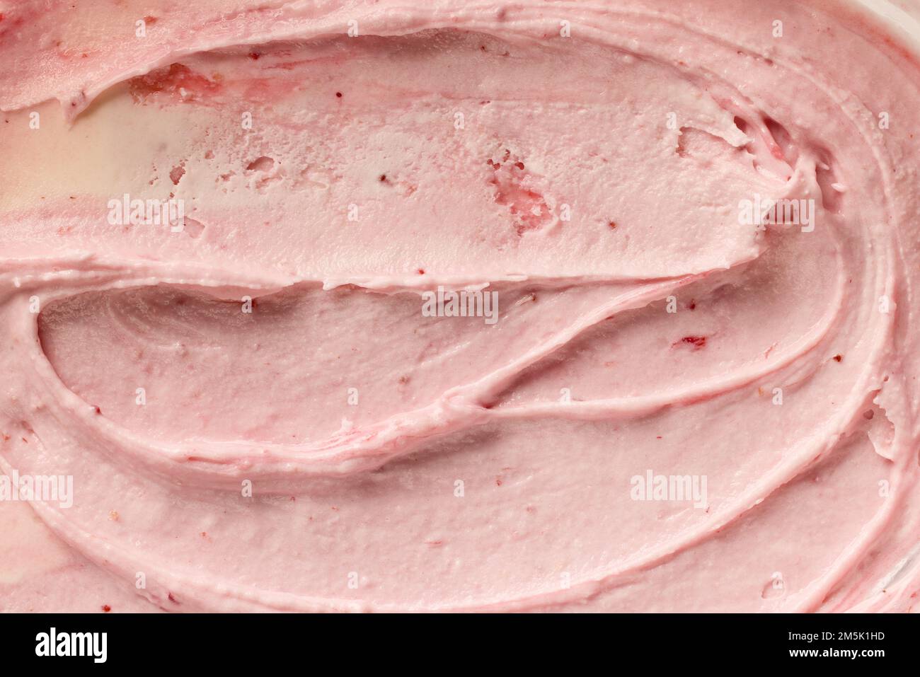 texture de crème glacée maison à la fraise rose Banque D'Images