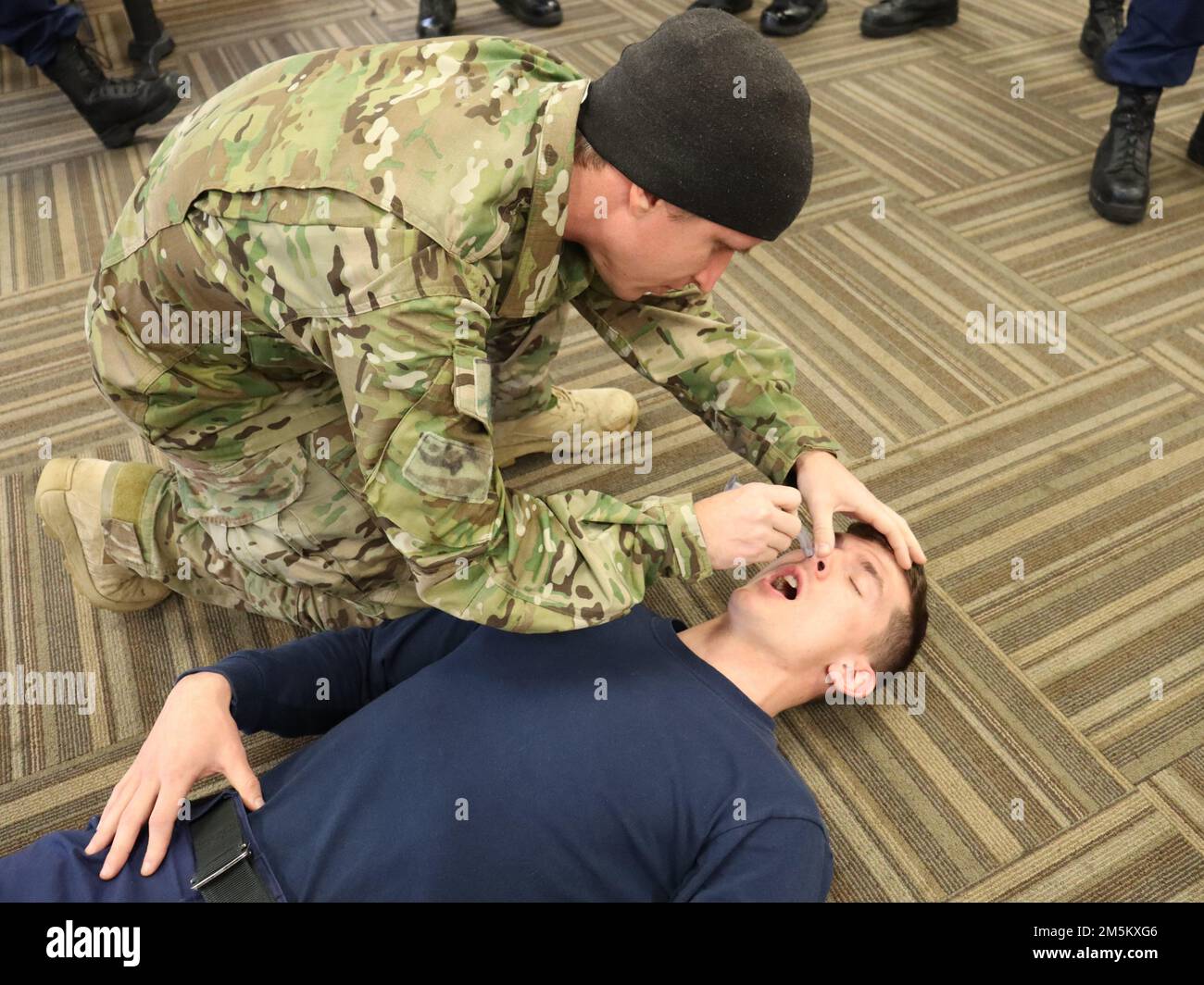Un sergent médical des forces spéciales du 2nd Bataillon, 1st Groupe ...