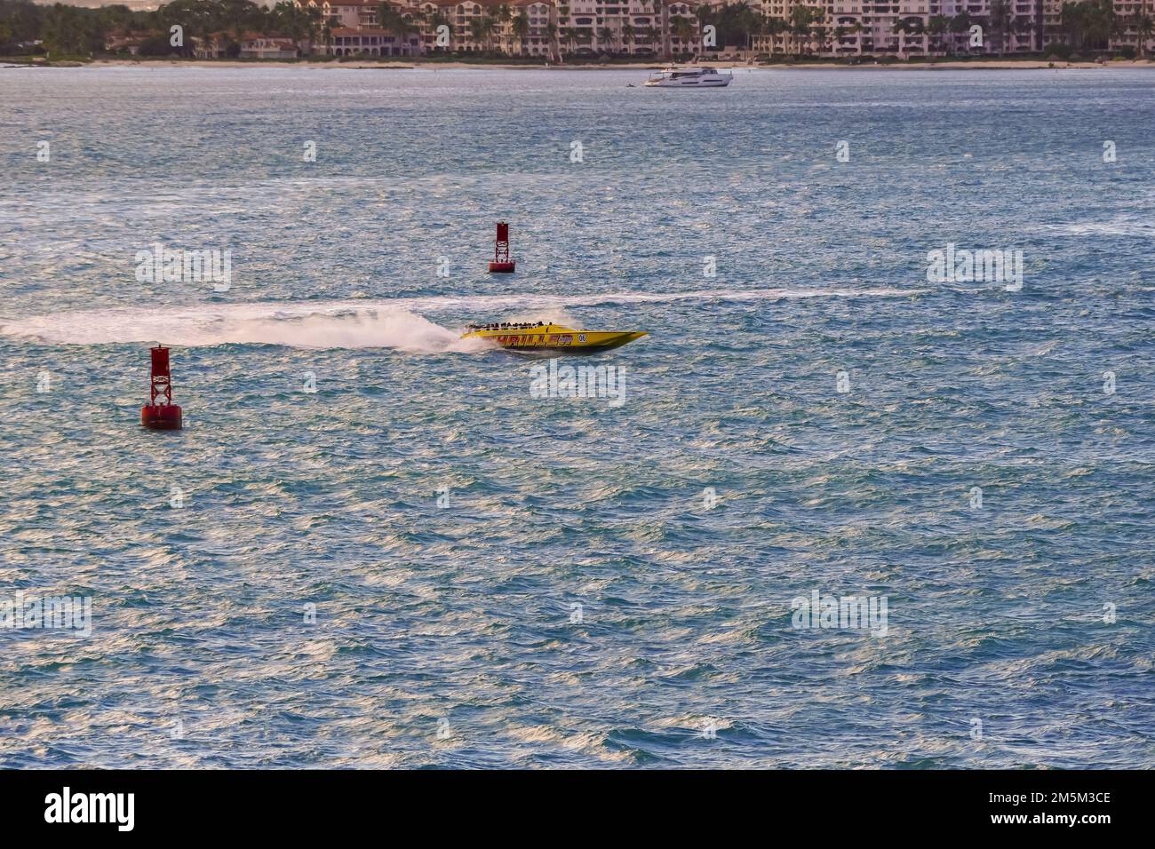 Miami, FL USA - 12 12 2022: Vue de la visite guidée en hors-bord de Miami Banque D'Images