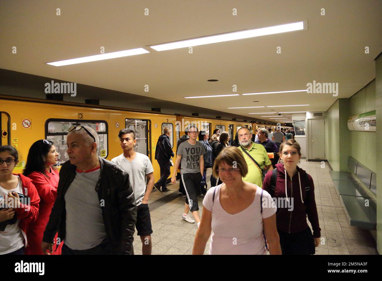 Station Kurfürstendamm du métro (U-Bahn) à Berlin, Allemagne Banque D'Images