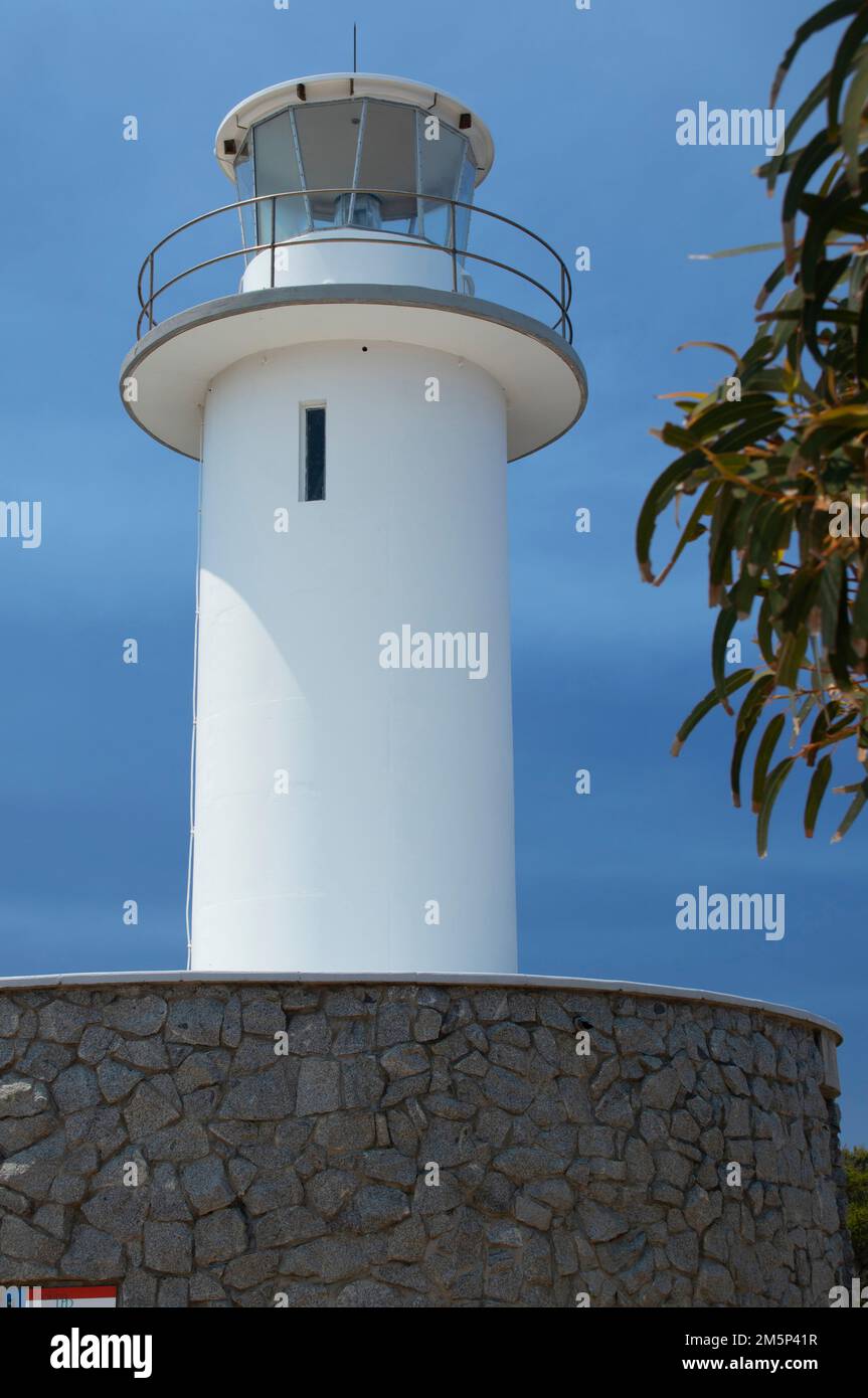 Phare de Cape Tourville au parc national de Freycinet, Tasmanie Banque D'Images