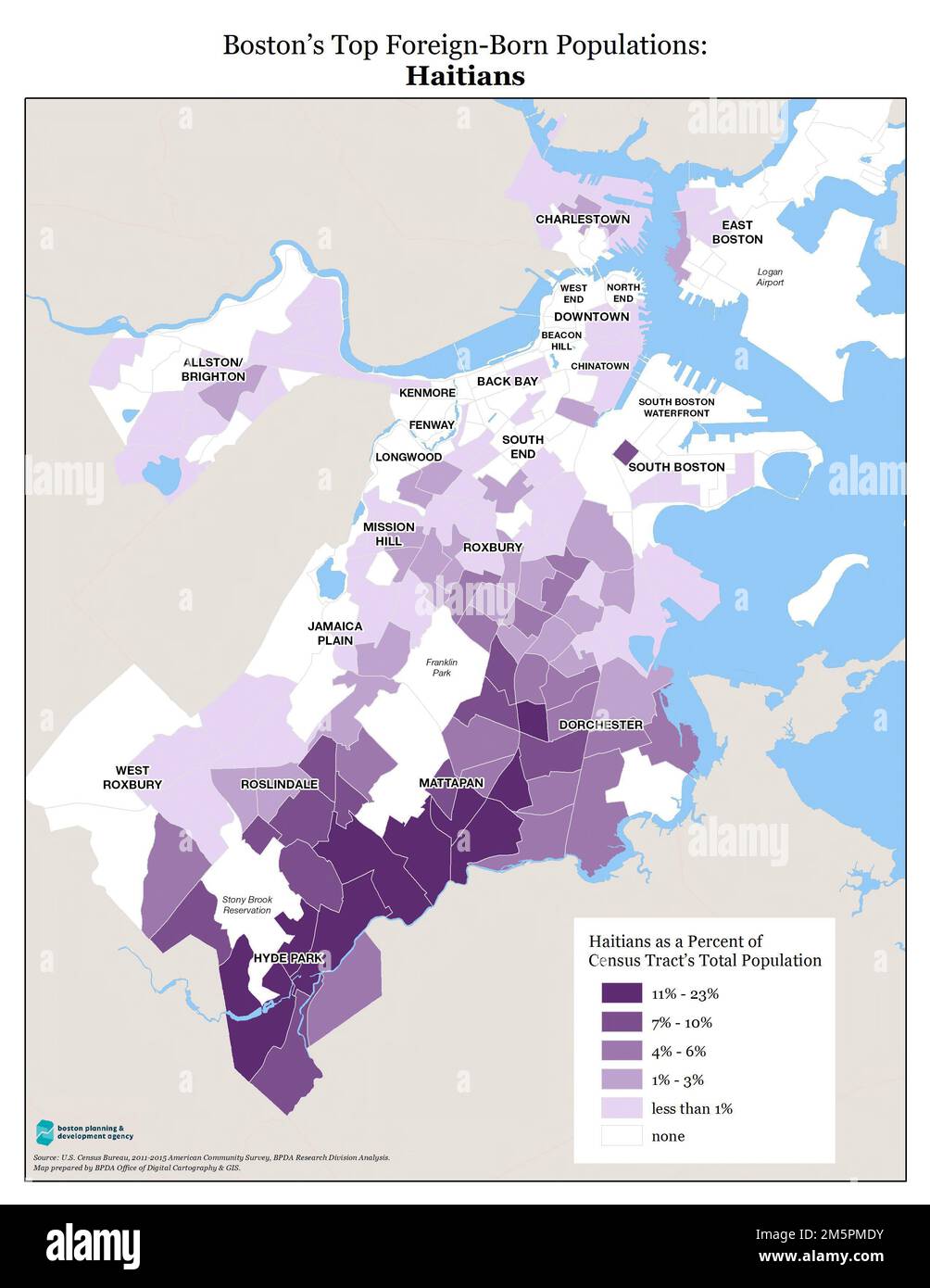 Les principales populations nées à l'étranger de Boston : les Haïtiens. 'Source : États-Unis Bureau du recensement, enquête communautaire américaine de 2011-2015, analyse de la Division de la recherche de BPDA.'. Selon le bureau du recensement américain, les tendances de l'immigration vers Boston au cours des premières décennies du 21st siècle sont beaucoup différentes de celles des premières décennies du 20th siècle. Actuellement, la majorité des groupes d'immigrants viennent des Caraïbes (28,8%) et de l'Asie (27,8%), alors que ceux qui viennent il y a plus de 100 ans venaient principalement d'Europe (Irlande, Italie, et Russie)... , Massachusetts , Suffolk , comté , Boston Banque D'Images