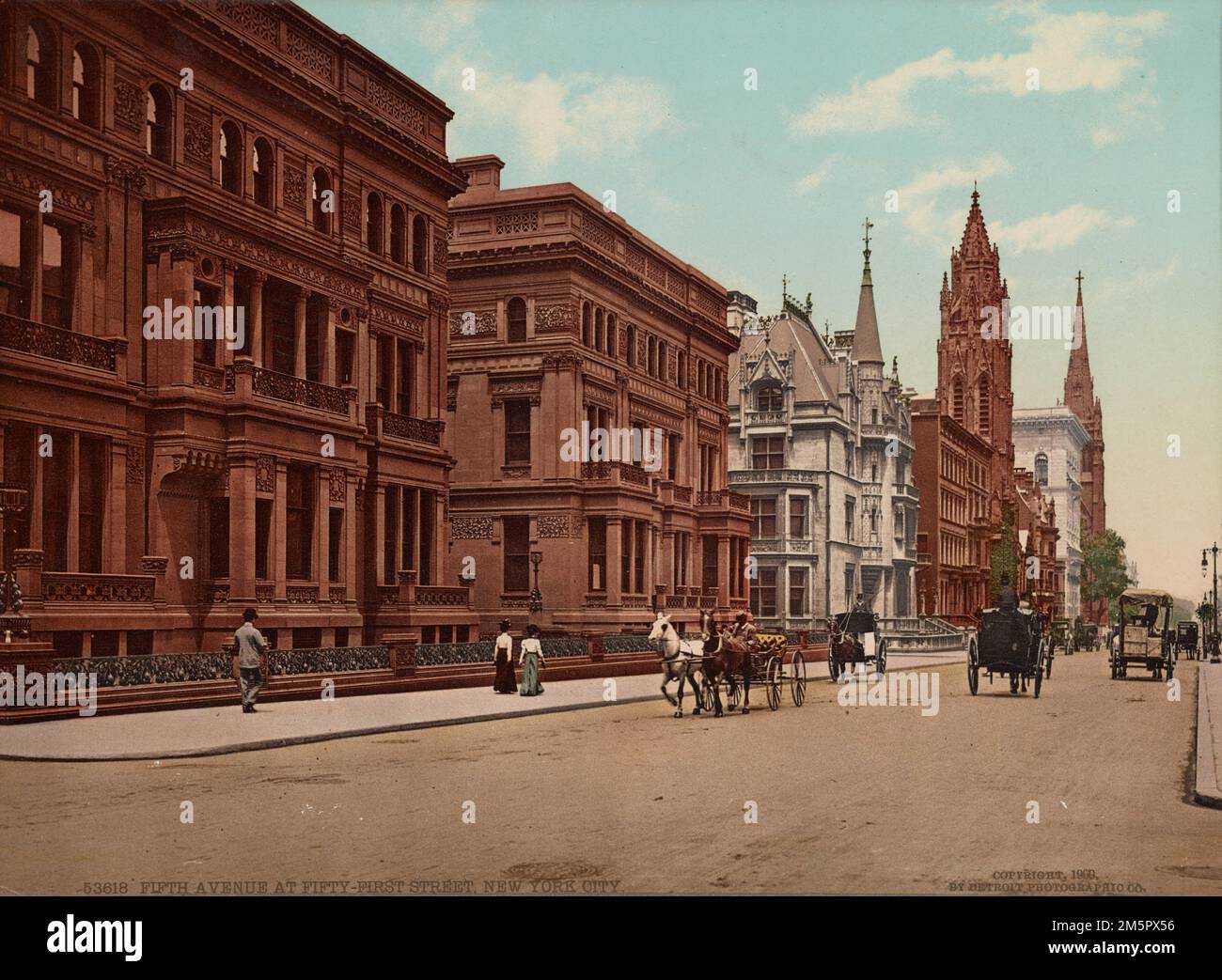 Fifth Avenue at Fifty-First Street, New York City, USA c 1900 - Detroit Publishing Co - Photochrom print Banque D'Images