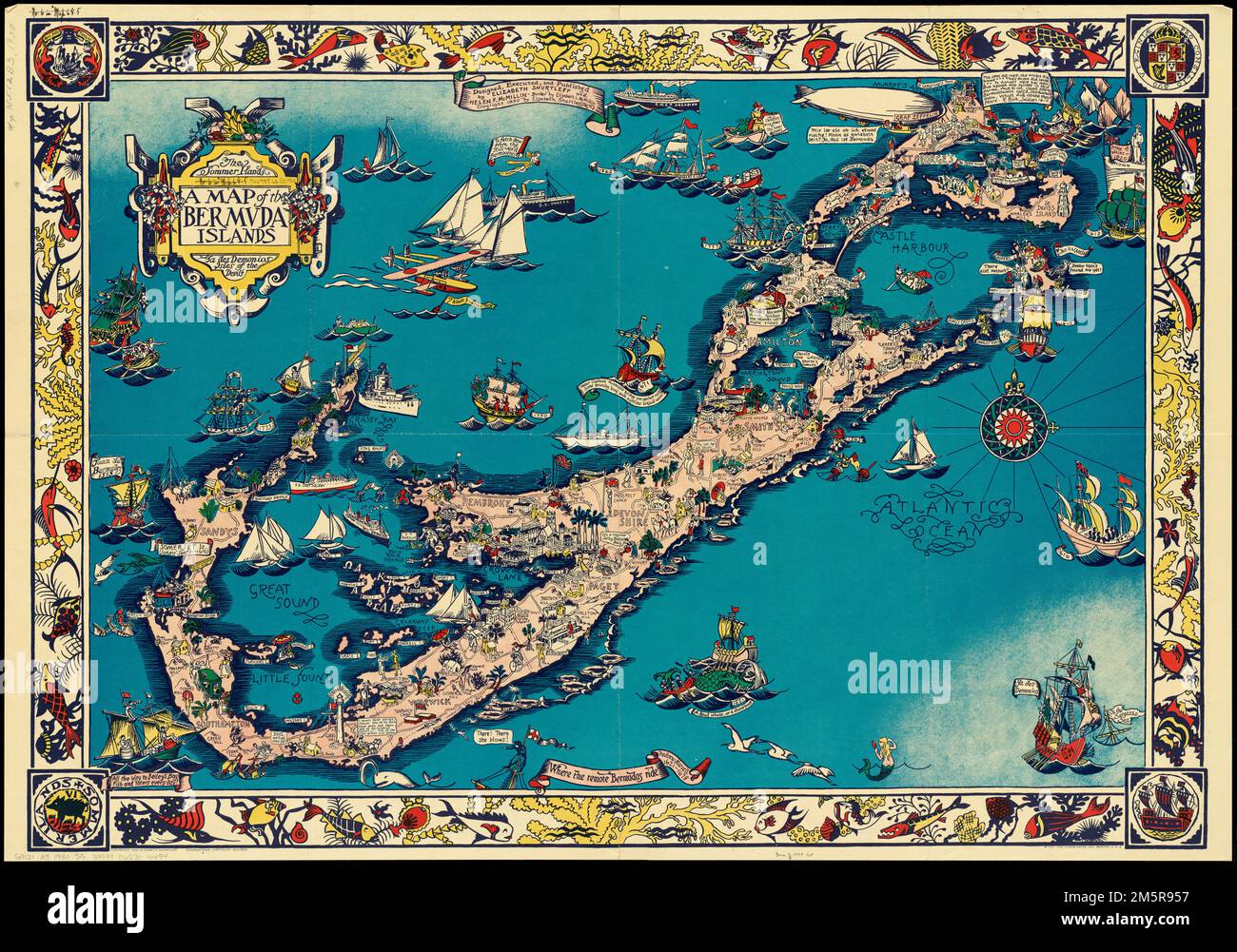 Une carte des Bermudes : ya des demonios, isles des diables. Grugeage illustré par illustration. En tête du titre : les îles Sommer. Comprend des illustrations, des notes et une bordure décorative. Texte sur le verso. Une carte d'historique d'images. Dans une enveloppe décorée. Les femmes ont été très actives dans la production de cartes picturales au début du 20th siècle. Ces cartes fantaisistes ont souvent porté sur le voyage et le tourisme. Bordée par un ruban de créatures océaniques, cette carte des Bermudes de 1930 illustre les divers modes de transport des calèches aux navires pirates et aux avions. Sur terre, le tourisme règne avec b Banque D'Images