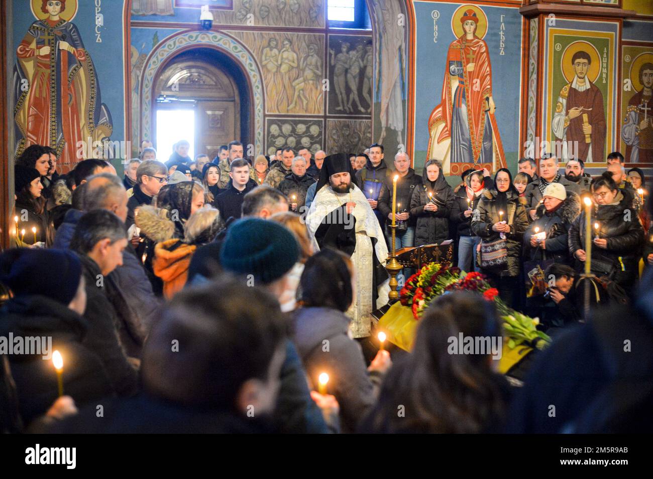 KIEV, UKRAINE - le 30 DÉCEMBRE 2022 - le service funéraire de l'ancien prisonnier politique Hennadii Afanasiev décédé sur la ligne de front a lieu à St M. Banque D'Images