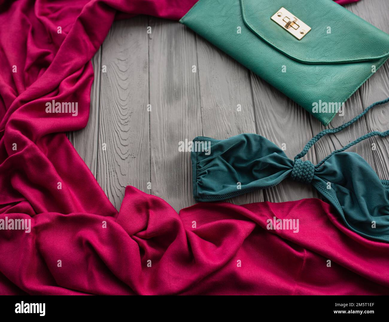 Soutien gorge maillot de bain bikini rouge Banque de photographies et d