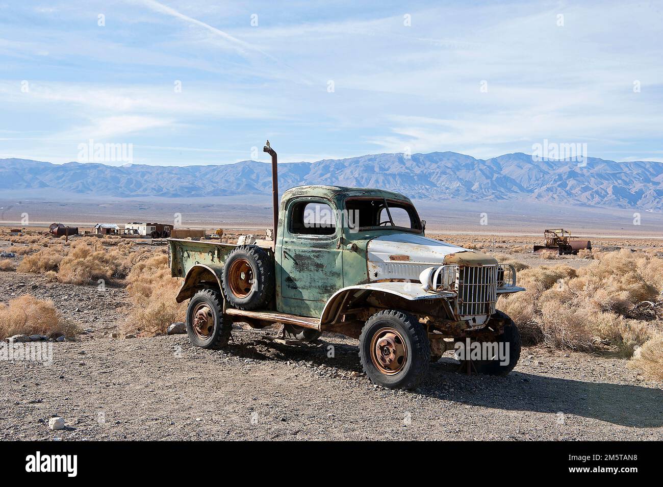 Camion abandonné dans une ville fantôme déserte près de la Vallée de la mort, CA, États-Unis Banque D'Images