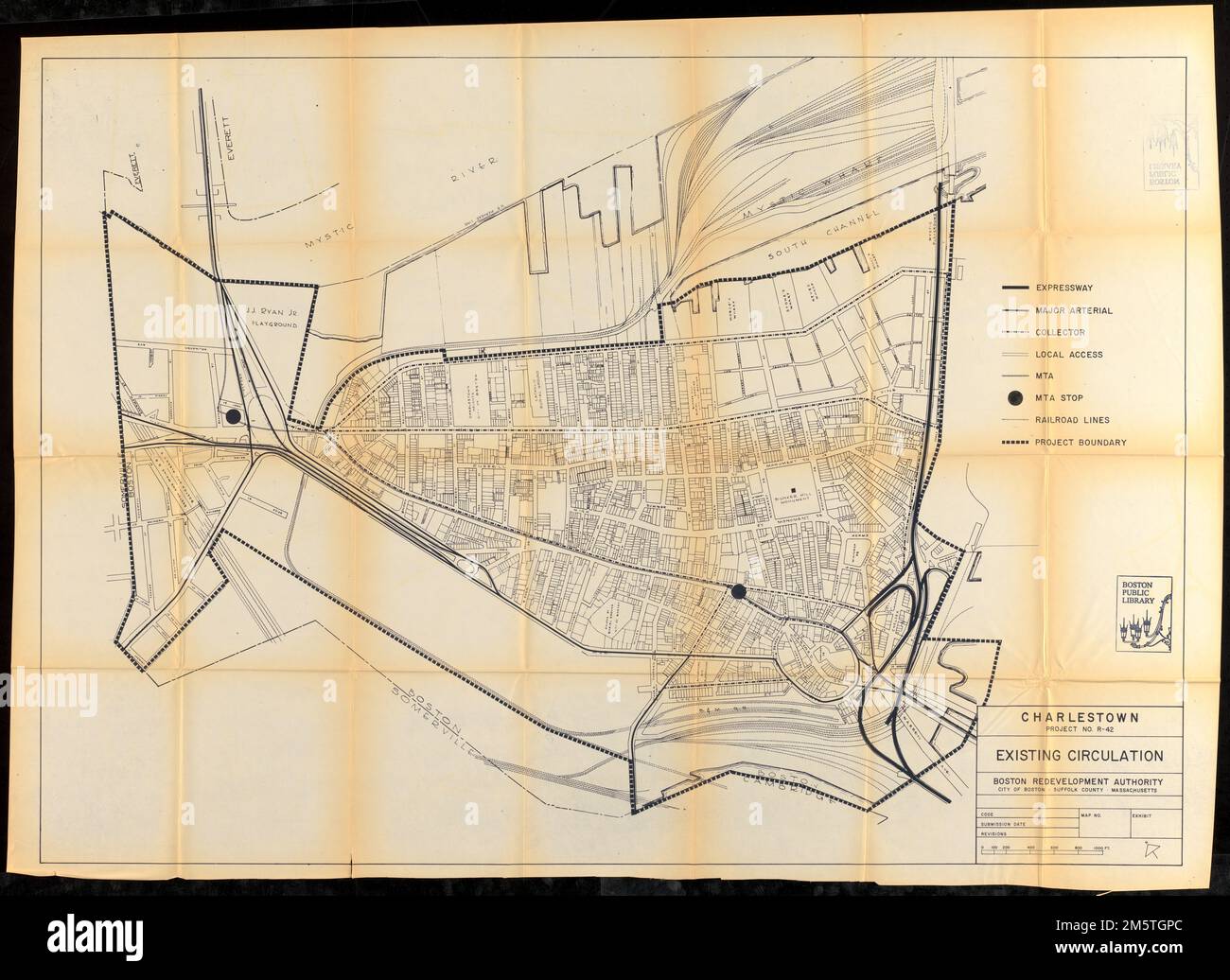 No de projet Charlestown Masse r-42 (GN) : circulation existante. Partie d'un ensemble de 13 cartes (Boston public Library manquant de cartes 1, 5-8, 10 et 13) accompagnant une ébauche d'un plan de renouvellement urbain pour le quartier de Charlestown à Boston. Indique l'autoroute, l'artère principale, le collecteur, l'accès local, le MTA, Arrêts MTA et lignes de chemin de fer. Orienté vers le nord en haut à gauche , Massachusetts , Suffolk ,Comté , Boston , Charlestown Banque D'Images