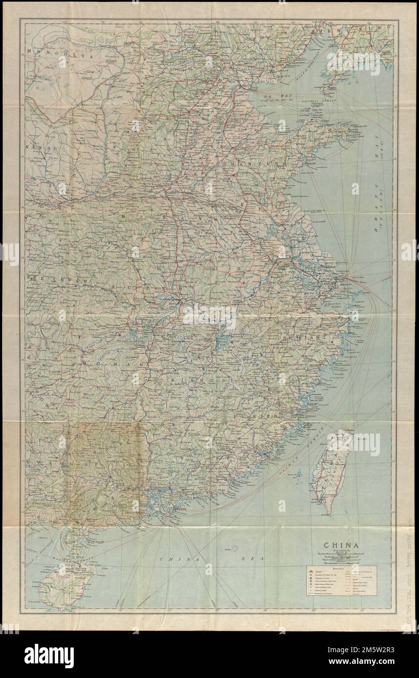 Chine. Dans 'Guide de la Chine : avec des routes terrestres et maritimes entre les continents américain et européen' / chemins de fer du gouvernement japonais (Tokyo : chemins de fer du gouvernement japonais, 1924). Couvre la partie orientale de la Chine. Relief montré par les haches , Chine Banque D'Images