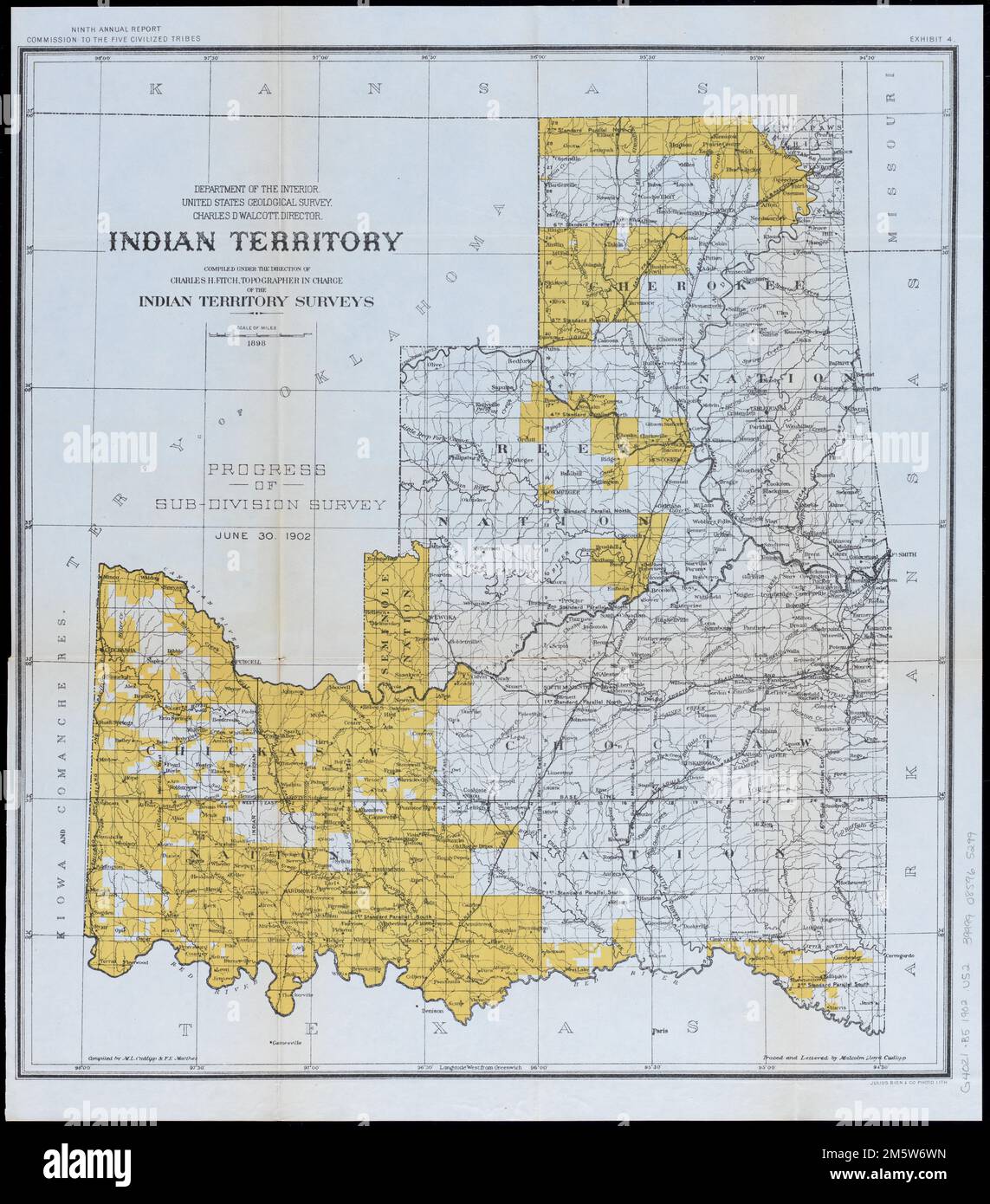 Territoire indien : avancement de l'enquête de la sous-division, 30 juin 1902. Détaché d'un document de la Chambre des représentants des États-Unis dans la série du Congrès des États-Unis (série 4459 H.doc.5/4), à la page 164: Rapports annuels du Département de l'intérieur pour l'exercice clos 30 juin 1902. Affaires indiennes, partie II Washington : Bureau de l'imprimerie du gouvernement, 1903. En haut de la marge: «Neuvième rapport annuel, Commission aux cinq tribus civilisées. Pièce 4.' Carte de base datée de 1898. En tête du titre : Département de l'intérieur, Commission géologique des États-Unis, Charles D. Walcott, Di Banque D'Images