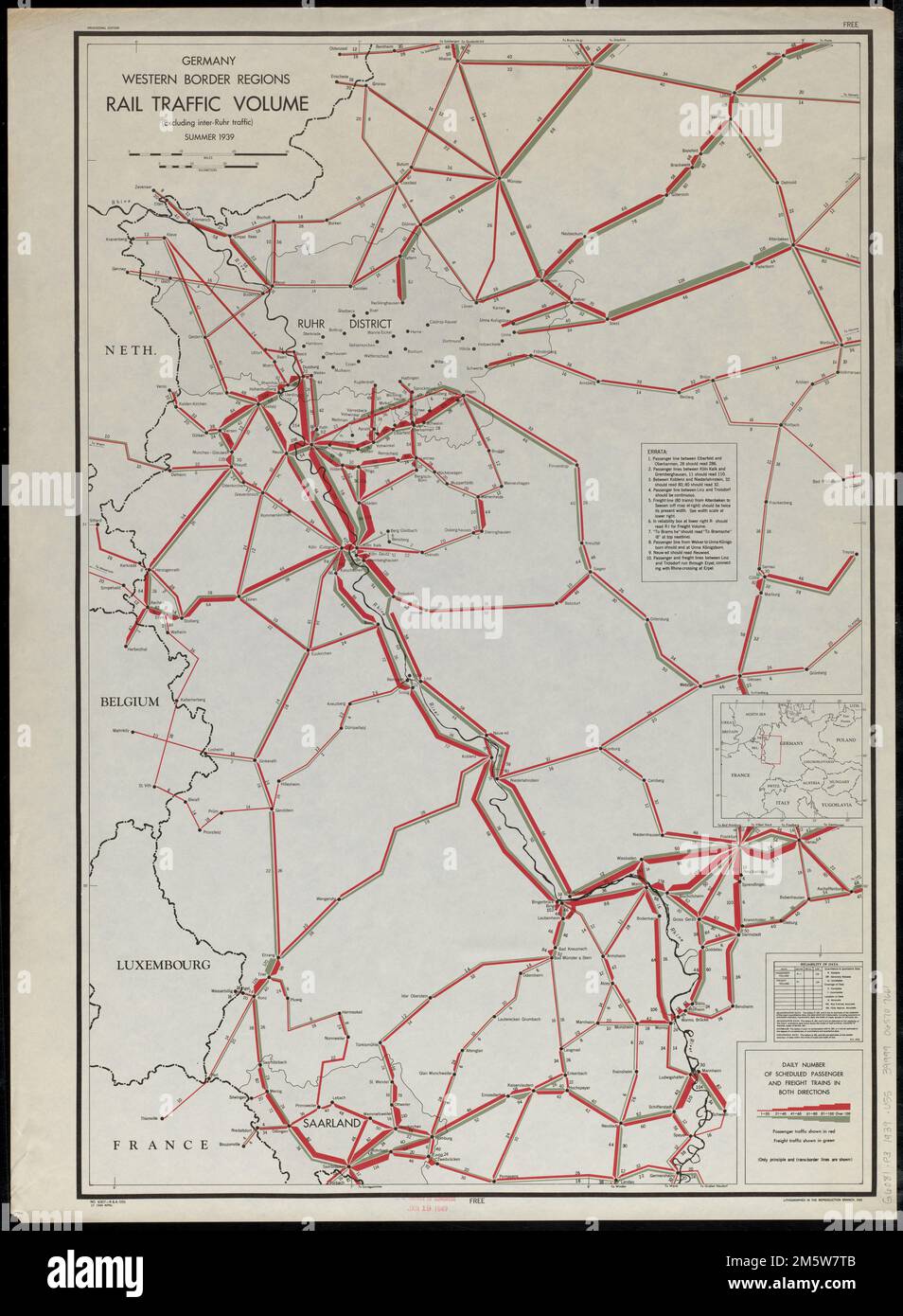 Allemagne régions frontalières de l'Ouest volume du trafic ferroviaire (à l'exclusion du trafic inter-Ruhr) été 1939. Inclut une carte d'emplacement intégrée, une table de données de fiabilité et des données d'errata. 'N° 6307--R & A, OSS.' '17 1945 avril.'... , Allemagne Banque D'Images