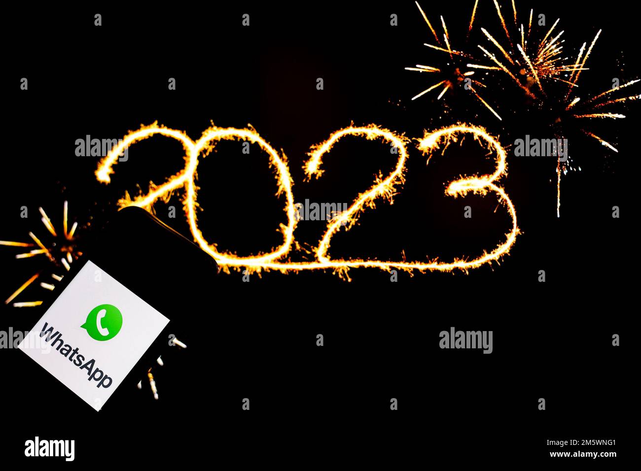 Sur cette photo, un logo Whatsapp apparaît sur un smartphone. Banque D'Images