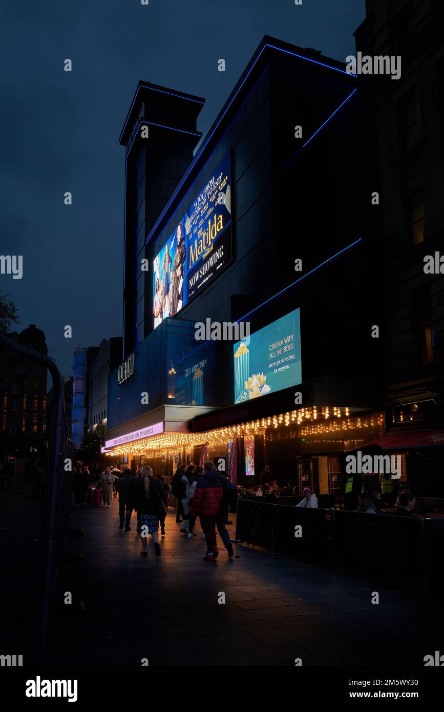 « Matilda » au cinéma Odeon Luxe, Leicester Square, Londres, Angleterre, la nuit, décembre 2022. Banque D'Images