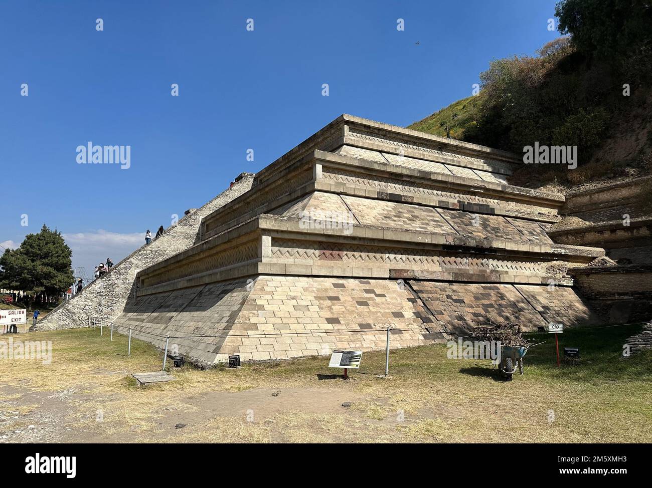 Cholula, Puebla, États-Unis. 10th décembre 2022. La Grande Pyramide de Cholula (Mexique), également connue sous le nom de Tlachihualtepetl, Saturday 10 décembre 2022. (Image de crédit : © Mark Hertzberg/ZUMA Press Wire) Banque D'Images