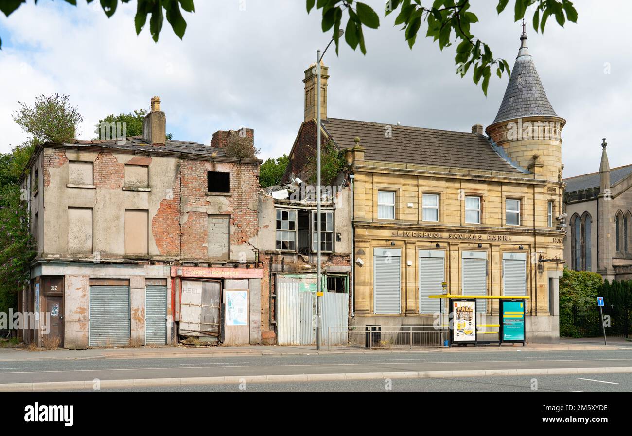 362 Scotland Road, Liverpool, anciens bâtiments en attente de démolition, avec une ancienne banque d'épargne Liverpool sur la droite. Pris en juillet 2022. Banque D'Images